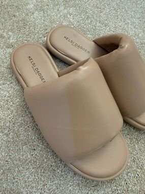 Kelsi Dagger Brooklyn Beige Traveler Slide